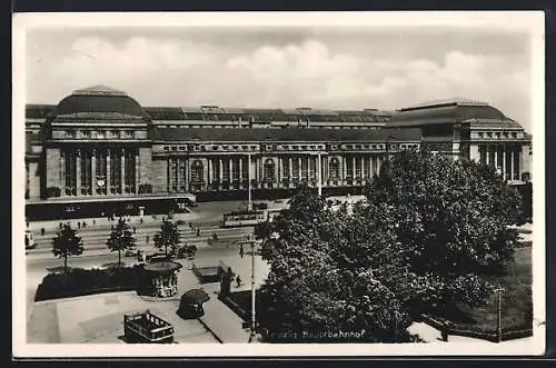 AK Leipzig, Strassenbahnen vor dem Hauptbahnhof