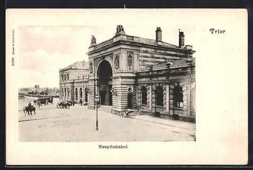 AK Trier, Kutschen vor dem Hauptbahnhof