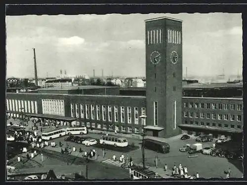 AK Düsseldorf, Strassenbahnen und Busse vor dem Hauptbahnhof