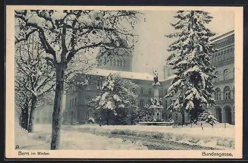 AK Bern, Bundesgasse mit Brunnen im Winter