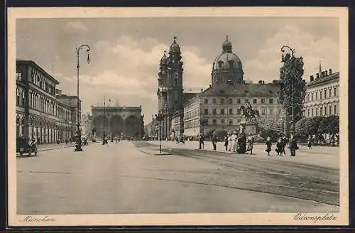 AK München, Odeonsplatz mit Blick auf die Kirche