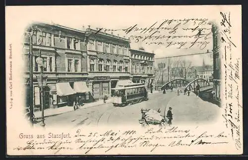 AK Stassfurt, Strassenbahn vor dem Geschäft Carl Altmann