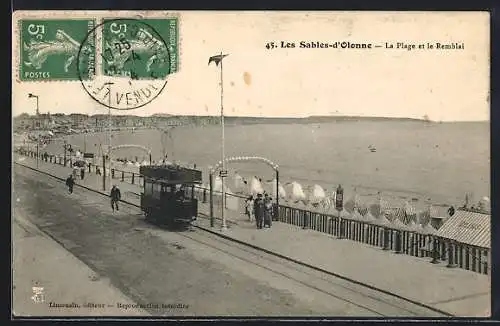 AK Les Sables-d`Olonne, La Plage et le Remblai, Strassenbahn