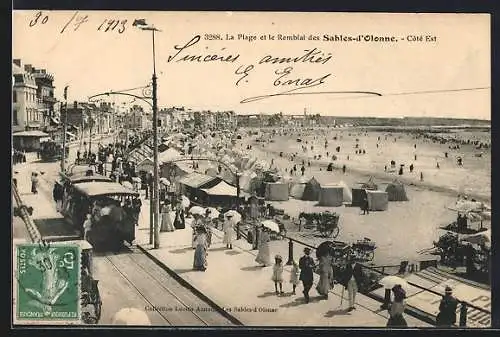 AK Sables-d`Olonne, La Plage et le Remblai mit Strassenbahn