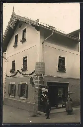 Foto-AK Uttendorf, Gemischtwarenhandlung v. Vitus A. Dum