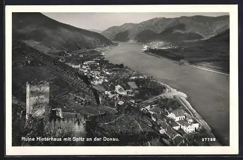 AK Spitz an der Donau, Gesamtansicht mit Ruine Hinterhaus