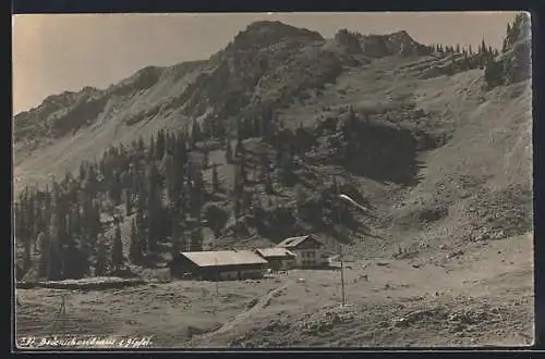 AK Bodenschneidhaus, Berghütte im Sonnenschein