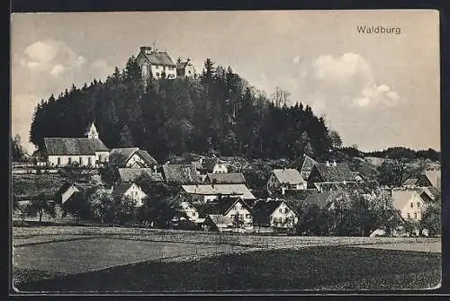 AK Waldburg / Württ., Ortsansicht mit Blick zum Schloss