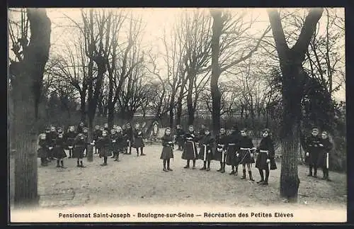 AK Boulogne-sur-Seine, Récréation des Petites Eléves