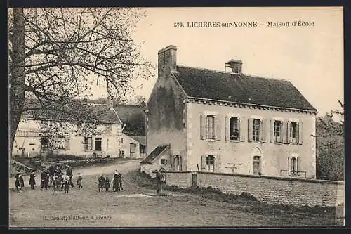 AK Lichères-sur-Yonne, Maison d`Ecole