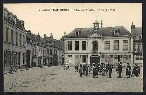 AK Quesnoy-sur-Deule, Place des Moulins, Hotel de Ville