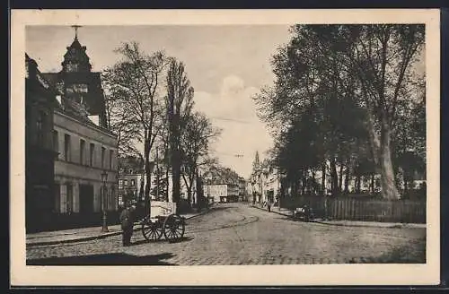 AK Douai, Valenciennerstrasse mit Passanten