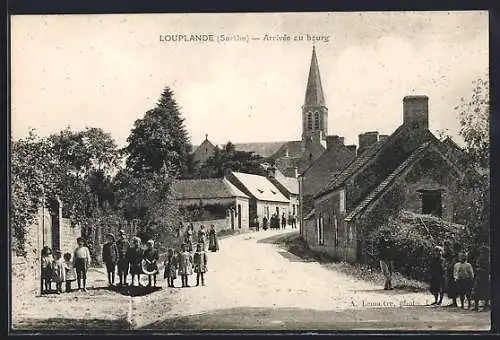 AK Louplande, Arrivée au bourg