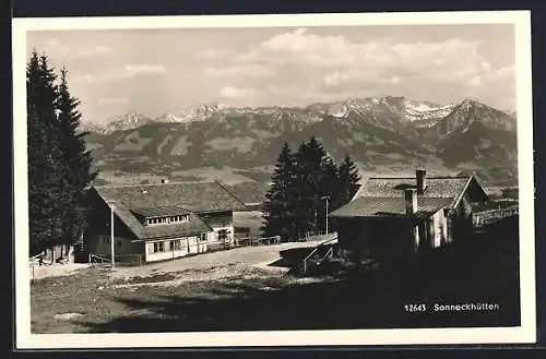 AK Sonneckhütten /Allgäu, Jugenderholungsstätte mit Bergpanorama