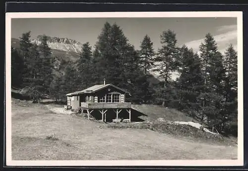 AK Naturfreundehütte Cristolais bei Samaden, Berghütte im Sonnenschein