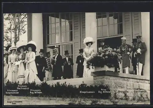 AK Die Kronprinzessin mit Prinzessin Victoria Louise und den Prinzen Aug. Wilhelm und Eitel Friedrich von Preussen