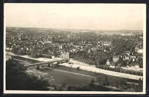 AK Würzburg, Ortspartie mit Fluss und Brücke