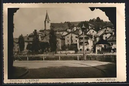 AK Passau-Ilzstadt, Teilansicht mit Kirche