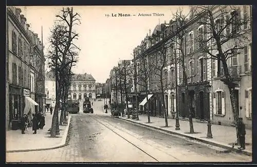 AK Le Mans, Avenue Thiers, Sicht zu den Strassenbahnen