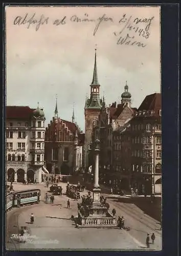 AK München, Marienplatz mit Strassenbahn aus der Vogelschau