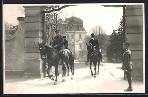 Foto-AK Präsident Masaryk (TGM) auf einem Pferd