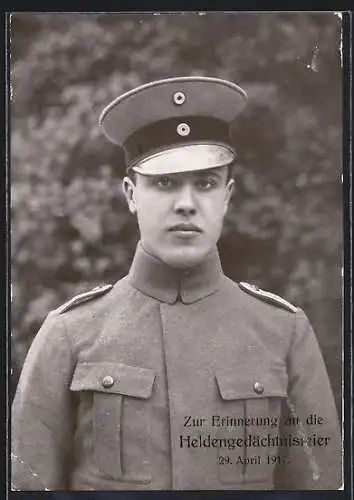 AK Heerführer in Uniform mit Schirmmütze, Heldengedächtnisfeier 1917