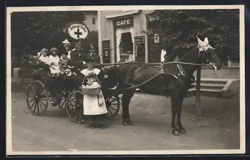 Foto-AK Kutsche sammelt Spenden für das Rote Kreuz