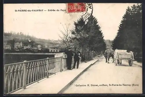 AK St-Pierre-du-Vauvray, Entrée du Pays avec charrette sur le chemin et vue sur le village