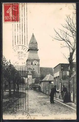 AK Garennes, Église et rue animée avec passants