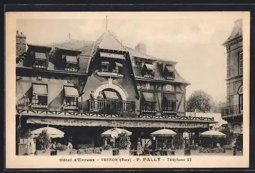 AK Vernon, Hôtel d`Évreux avec terrasse et parasols