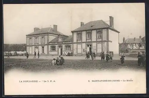 AK Saint-André-de-l`Eure, La Mairie et enfants jouant devant le bâtiment