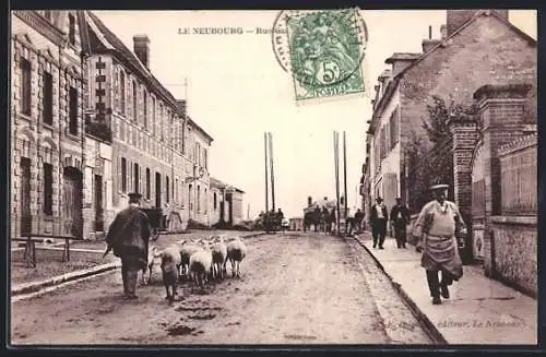 AK Le Neubourg, Rue des Anglais avec troupeau de moutons et habitants