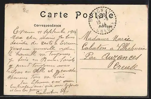 AK Évreux, La rue de l`Horloge animée avec passants et boutiques