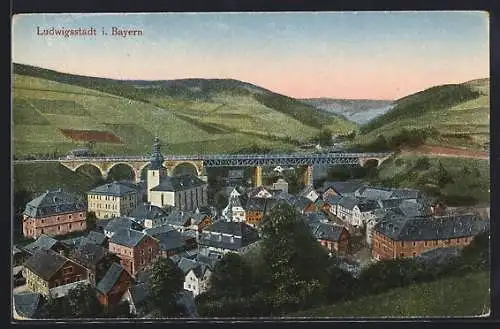 AK Ludwigsstadt i. Bayern, Ortspartie mit Brücke