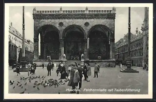 AK München, Feldherrnhalle mit Taubenfütterung