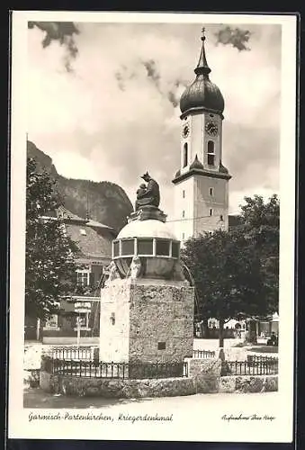 AK Garmisch-Partenkirchen, Kriegerdenkmal mit Kirche