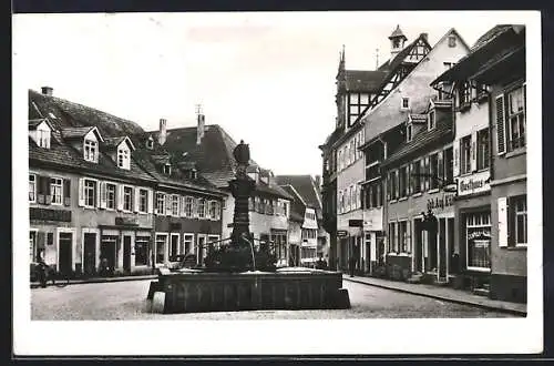 AK Gernsbach im Murgtal, Brunnen am Marktplatz