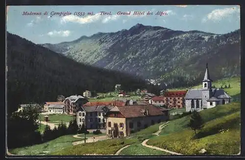 AK Madonna di Campiglio, Teilansicht mit Kirche und Grand Hotel des Alpes