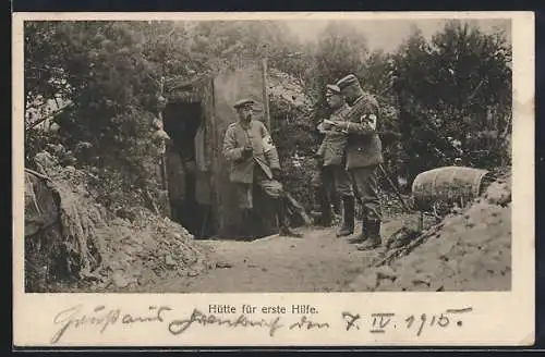 AK Soldaten an der Hütte für erste Hilfe, Rotes Kreuz