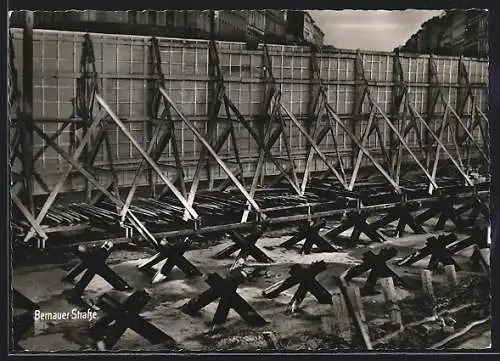 AK Berlin, Die Mauer in der Bernauer Strasse