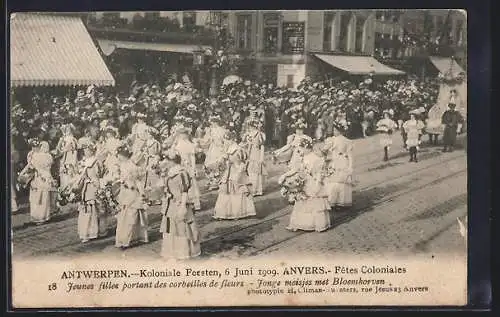 AK Antwerpen, Koloniale Feesten 1909, Jonge meisjes met Bloemkorven