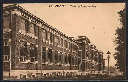 AK La Louvière, L`Ecole des Arts et Métiers