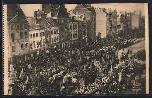 AK Louvain, fêtes du trisième Centenaire, salut des Drapeaux