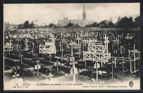 AK Arras, Le Cimetière provisoire, Porte d`Amiens