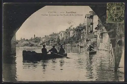 AK Aurillac, Vieilles Maisons sur les Bords de la Jordanne