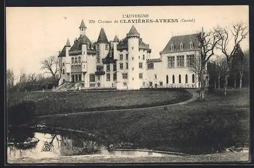 AK Clavières-Ayrens, Château pittoresque en Auvergne (Cantal)