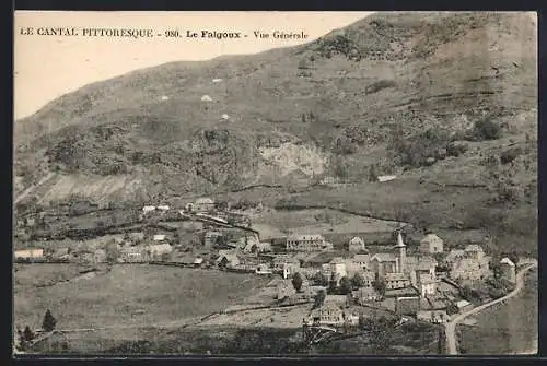 AK Le Falgoux, Vue générale du village pittoresque dans le Cantal