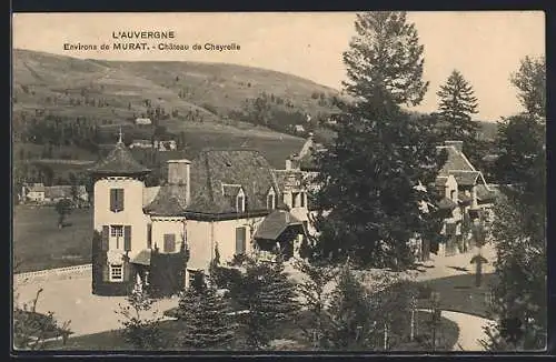 AK Murat, Château de Cheyrelle dans le paysage auvergnat