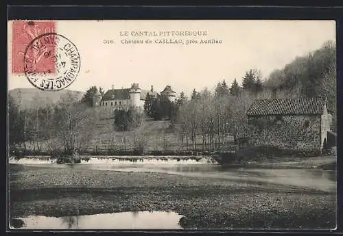 AK Caillac, Château de Caillac près d`Aurillac, vue pittoresque du Cantal