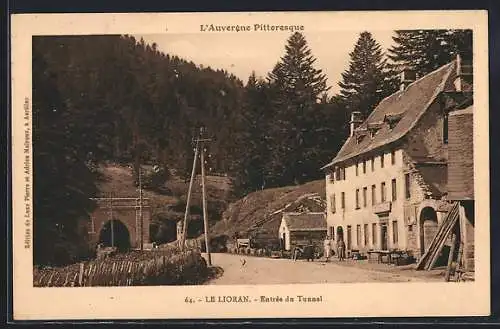 AK Le Lioran, Entrée du tunnel dans le paysage pittoresque de l`Auvergne